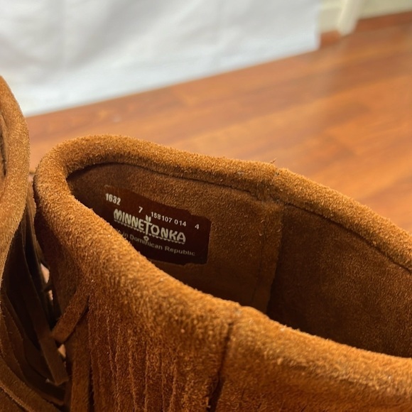 Minnetonka Moccasins 3 Layer Fringe Boots 1632 Brown Sz 7 - Picture 3 of 9